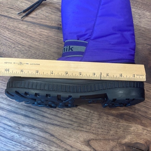 Kamik 6 purple black insulated winter duck boots - Picture 9 of 16